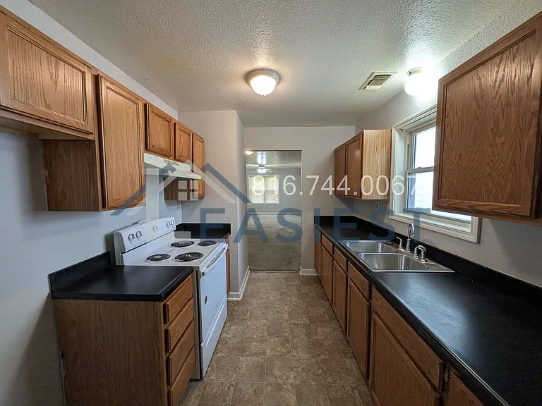 3404 Wayne Ave — Photo 10