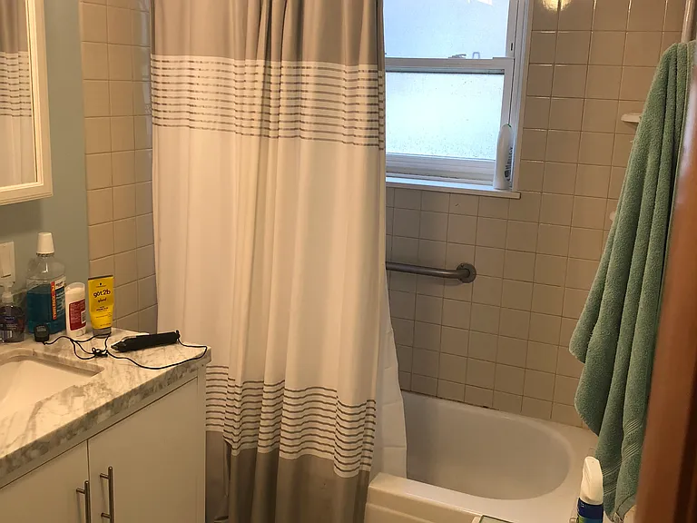 0 Knox Ave #1 — Photo 1
