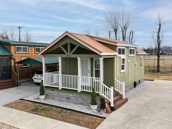 810 E Linden St, Rogers, AR 72756