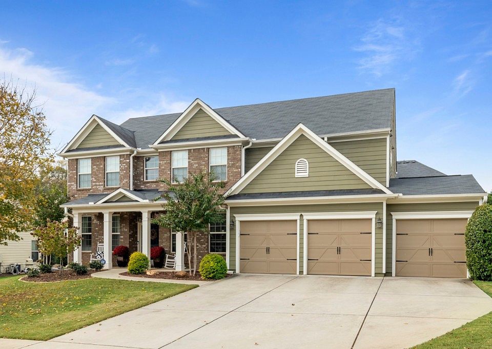 1st image of 302 Ashgrove Ct