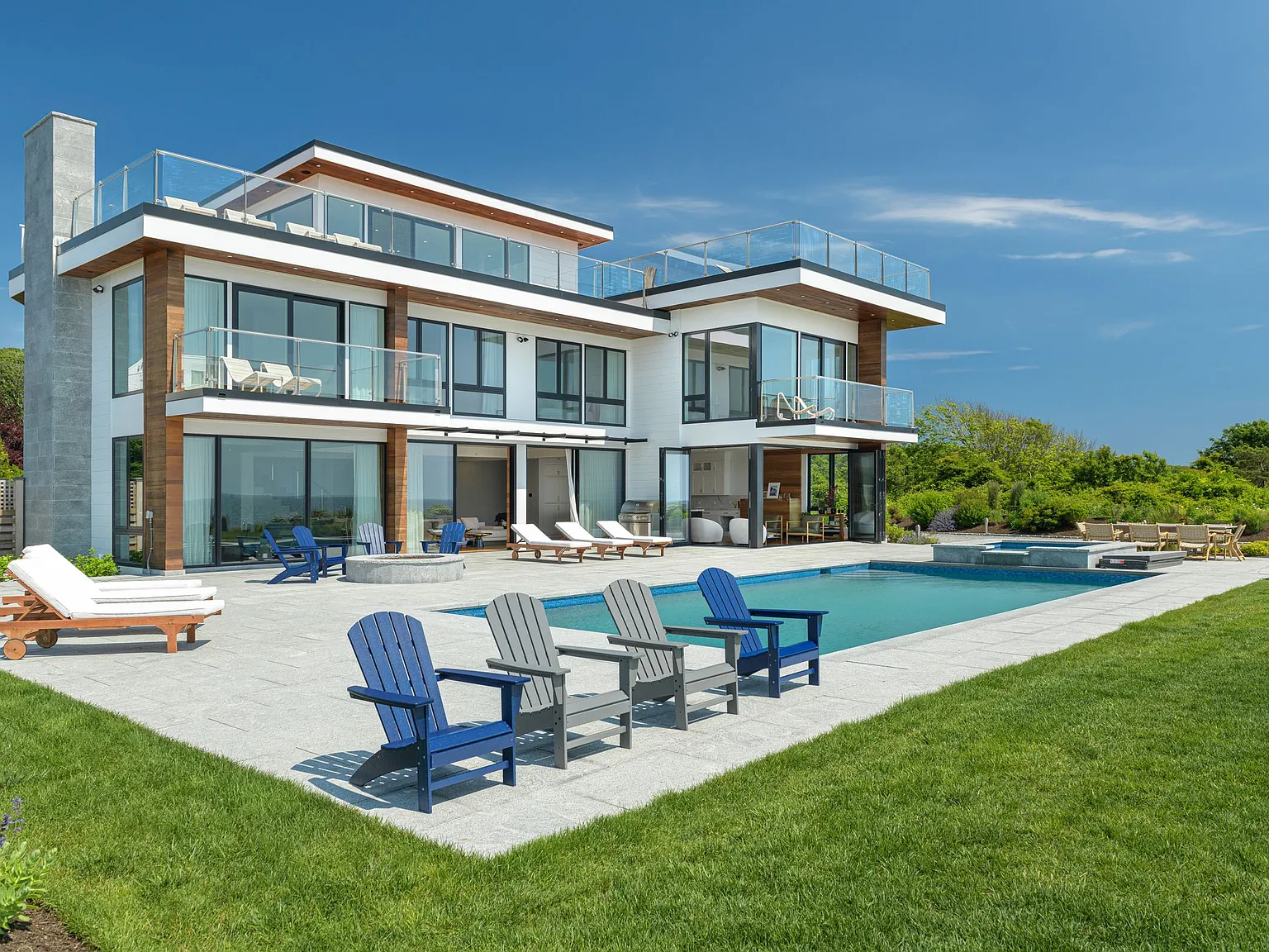 5 bed, 4.5 bath, 5700 sqft, $125,000 — Photo 4