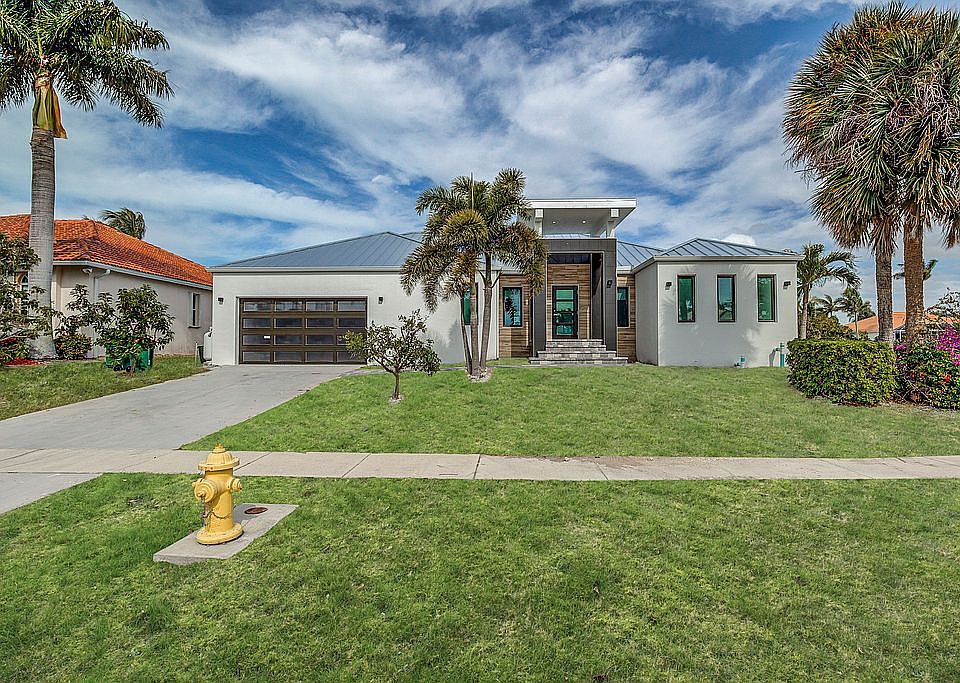 2nd image of 752 Caribbean Ct