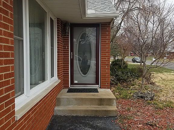 2nd image of 19 Carolyn St