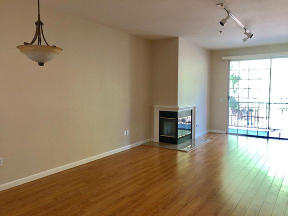 4th image of 17809 Halsted St Unit 216