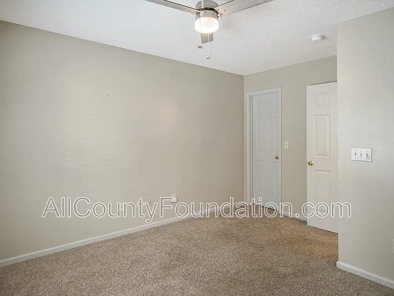 107 Broken Branch Dr — Photo 42