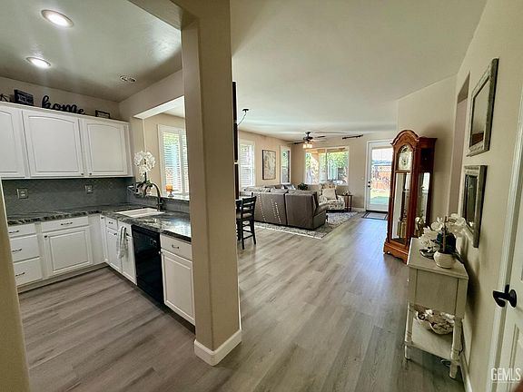 5th image of 414 Lumberton Dr