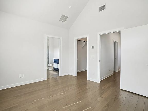 3rd image of 8264 Clifftop Ln #33-2007