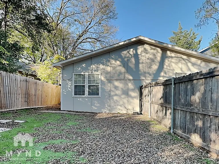 6024 Richmond Ave — Photo 16