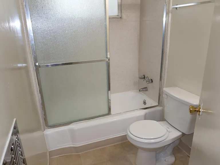 1162 N Gardner St #3 — Photo 8