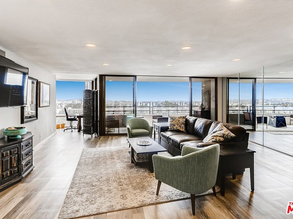 1st image of 4314 Marina City Dr