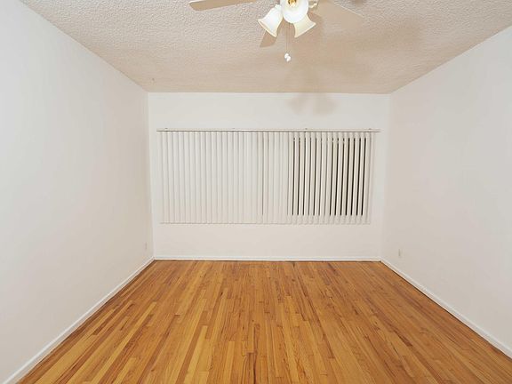 5th image of 11712 Darlington Ave #1