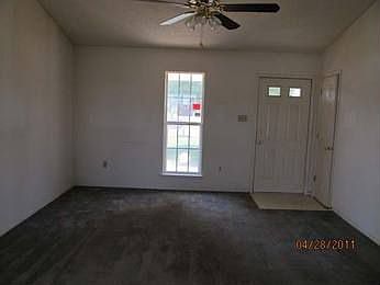 3rd image of 4166 Blackstone Dr