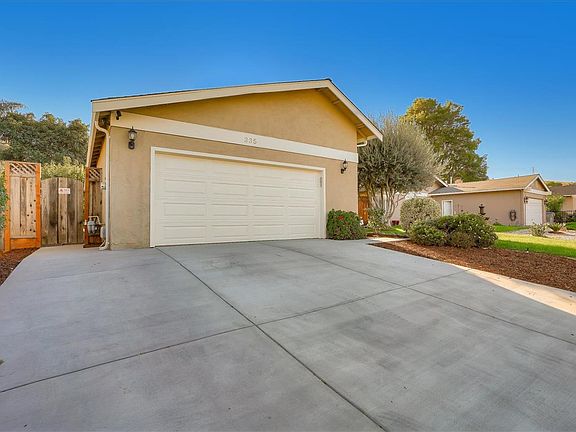 3rd image of 335 Vineyard Dr
