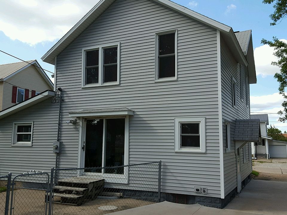 2nd image of 120 1st St