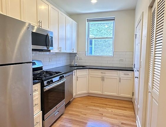 2nd image of 1161 W Lunt Ave #1155-3