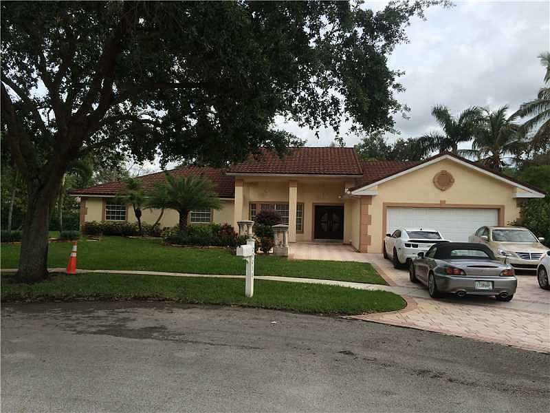 1st image of 20230 NW 5th St