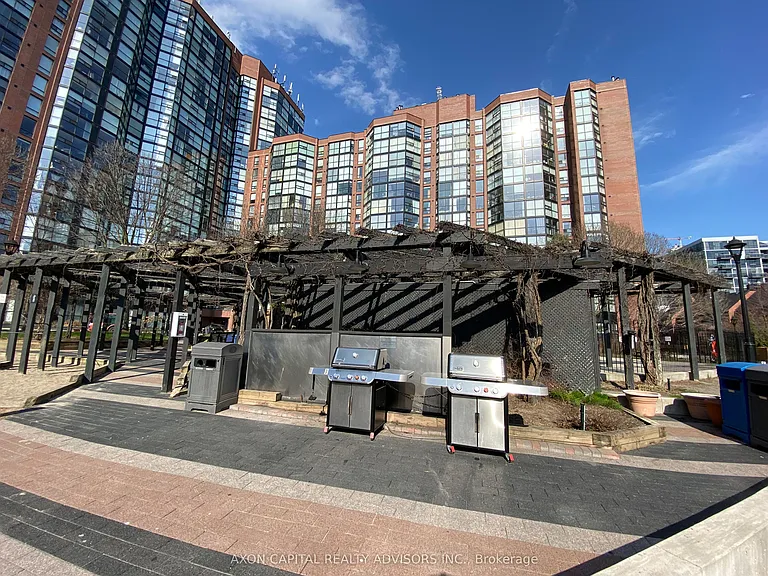 701 King St W #211 — Photo 13