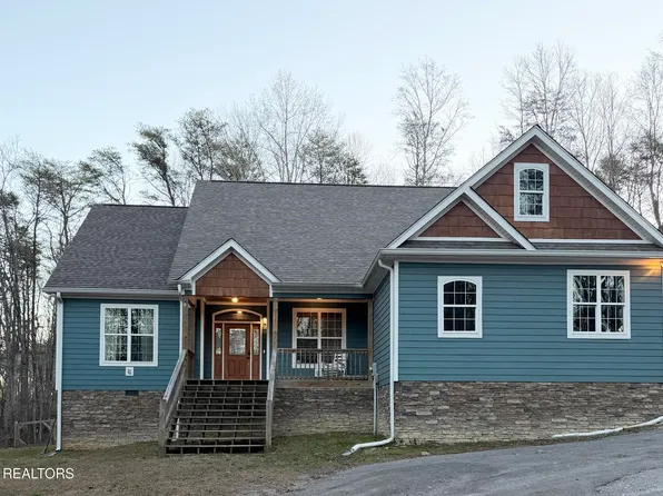 712 Raven Cliff Rd, Graysville, TN 37338