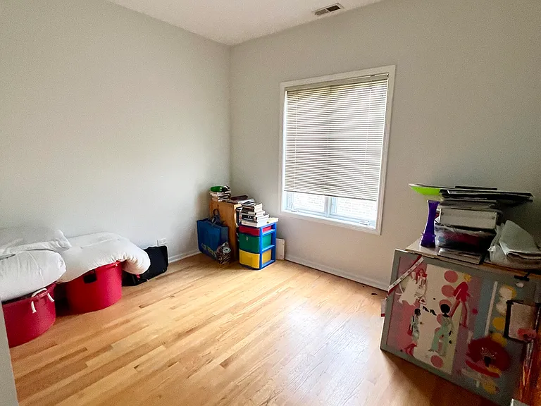 1217 N Hoyne Ave #G — Photo 12