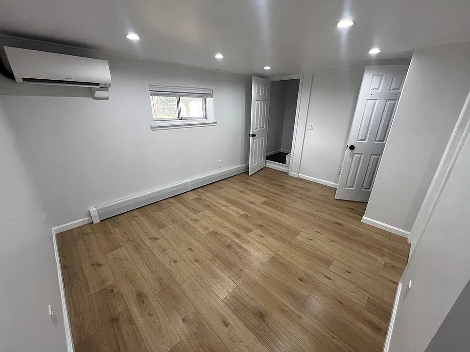 25 Spruce St