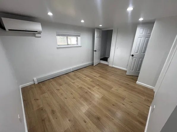 25 Spruce St, Centereach, NY 11720