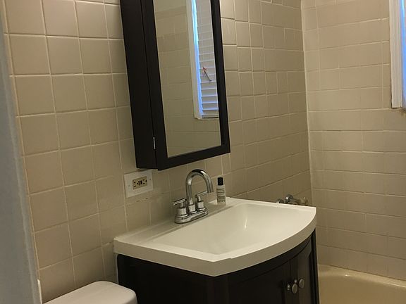 3rd image of 10725 NE 9th Ave
