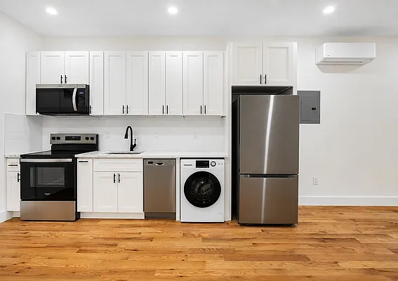 Kitchen, photo 1