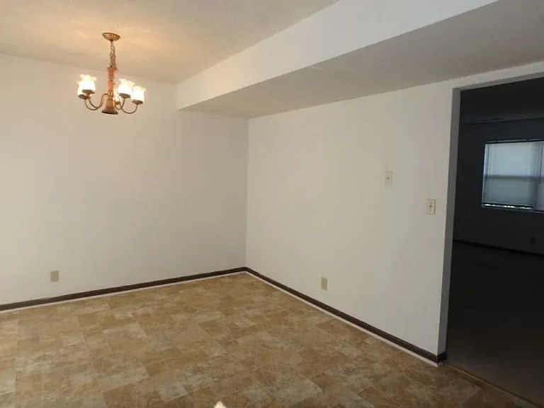 1113 Callie Dr #A — Photo 9