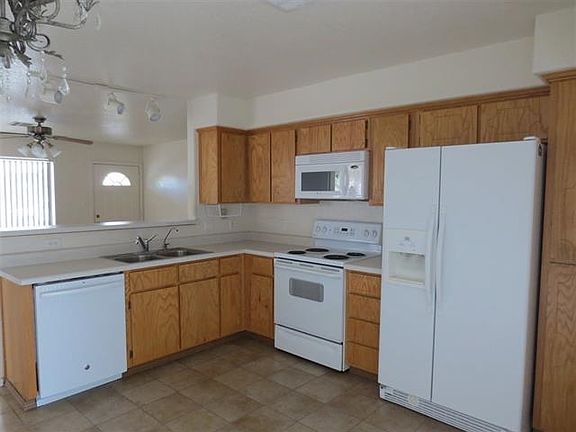 5th image of 10390 E 37th Pl