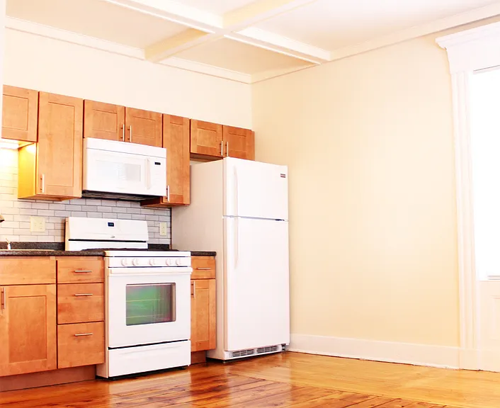 108 North Winooski Ave — Photo 2