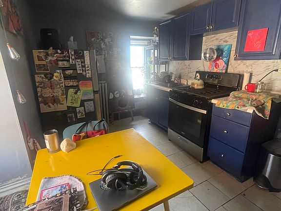 2nd image of 46 W Mount Airy Ave Floor 3