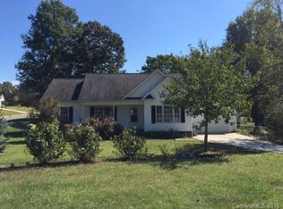 1281 Creekview Dr, Gastonia, NC 28052