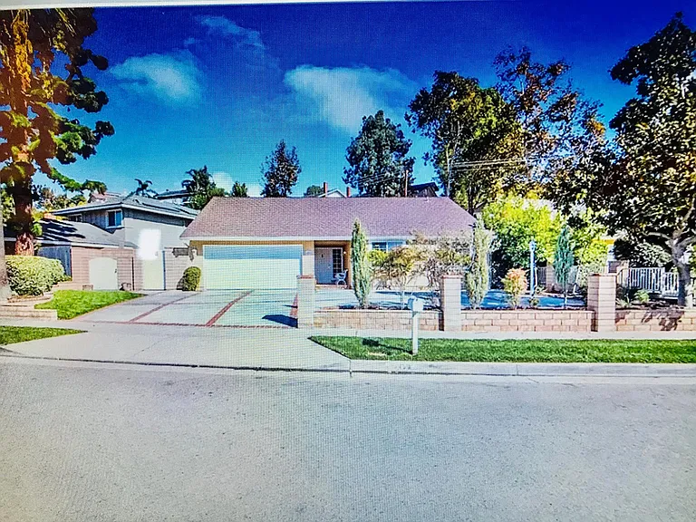 680 Driftwood Ave — Photo 1