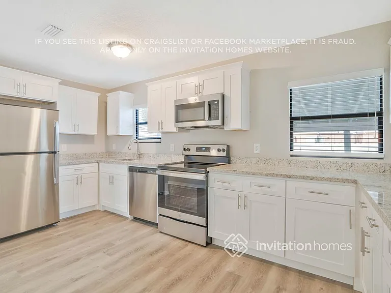 2751 NW 23rd St — Photo 10