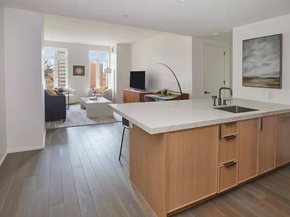 543 West 122nd Street image 1 of 20