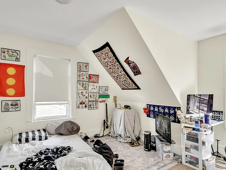 20 Ashford St #1A — Photo 12