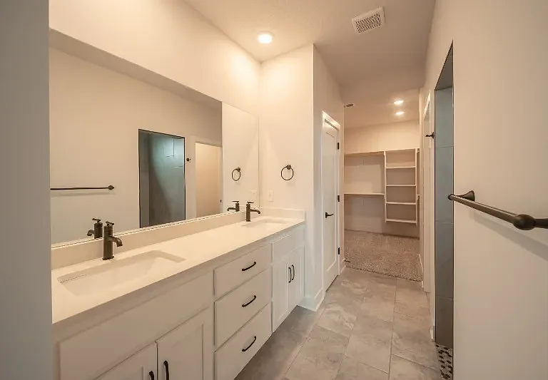 20667 Barker St — Photo 2