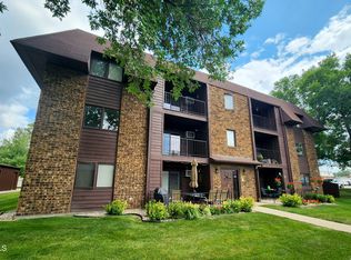 2026 N Kavaney Dr APT 7, Bismarck, ND 58501