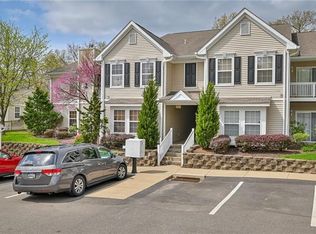 2003 Lenox Oval, Pittsburgh, PA 15237