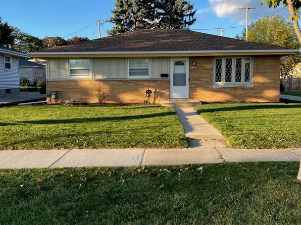 1422 W Van Norman Ave, Milwaukee, WI 53221