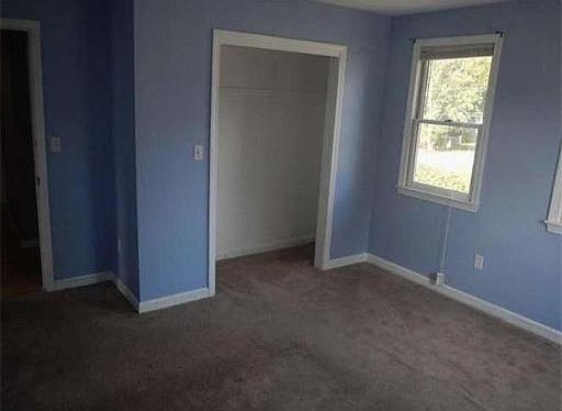 4th image of 49 Pond St