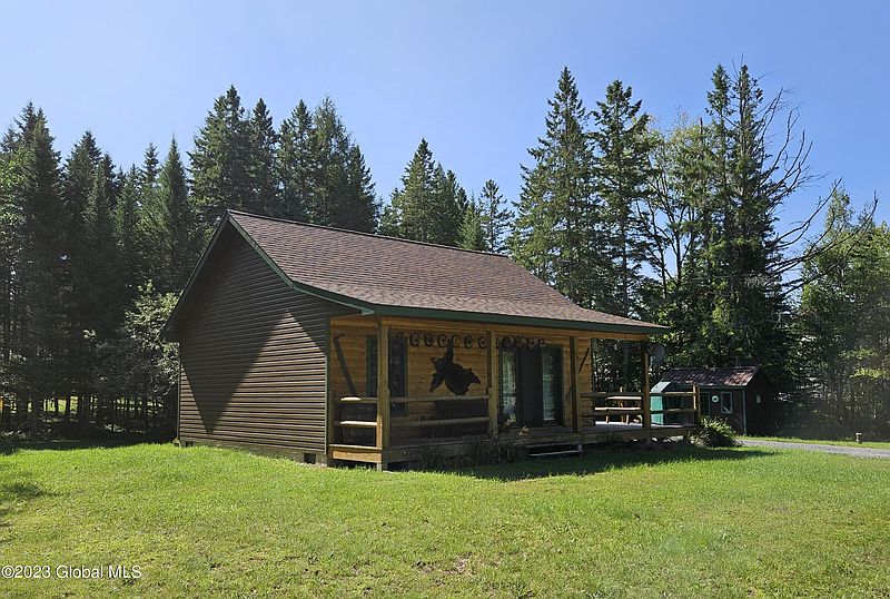 3rd image of 823 Big Brook Road
