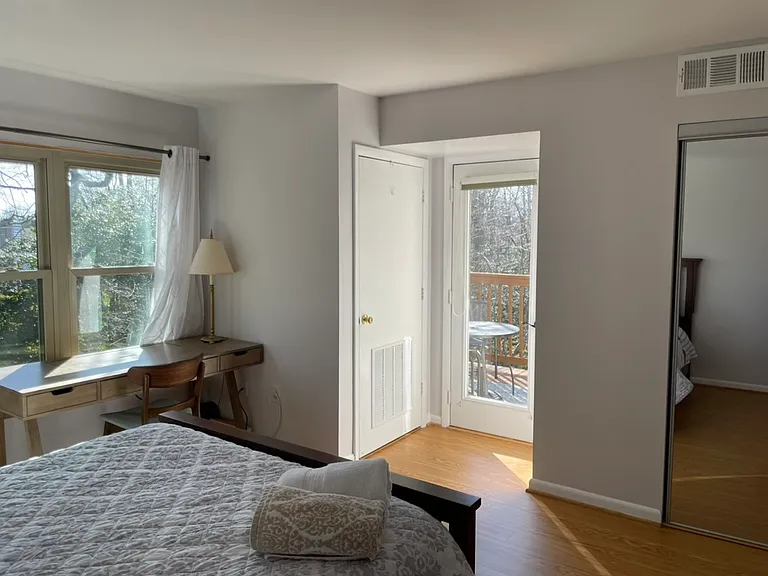 40 Sandstone Ct #L — Photo 16