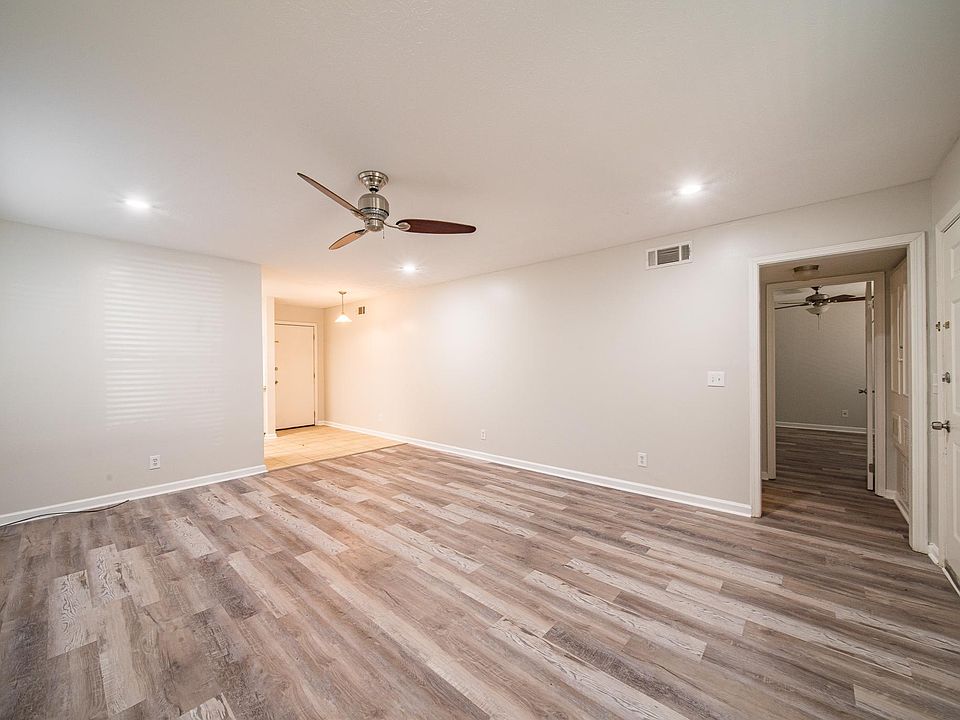 1st image of 5500 Gunboat Dr APT B