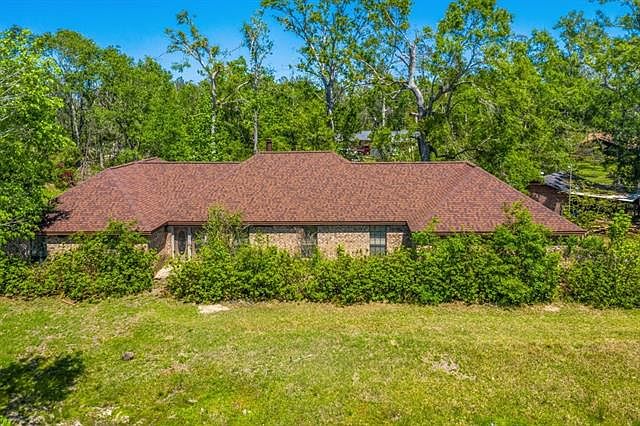 1st image of 2224 Red Oak Dr