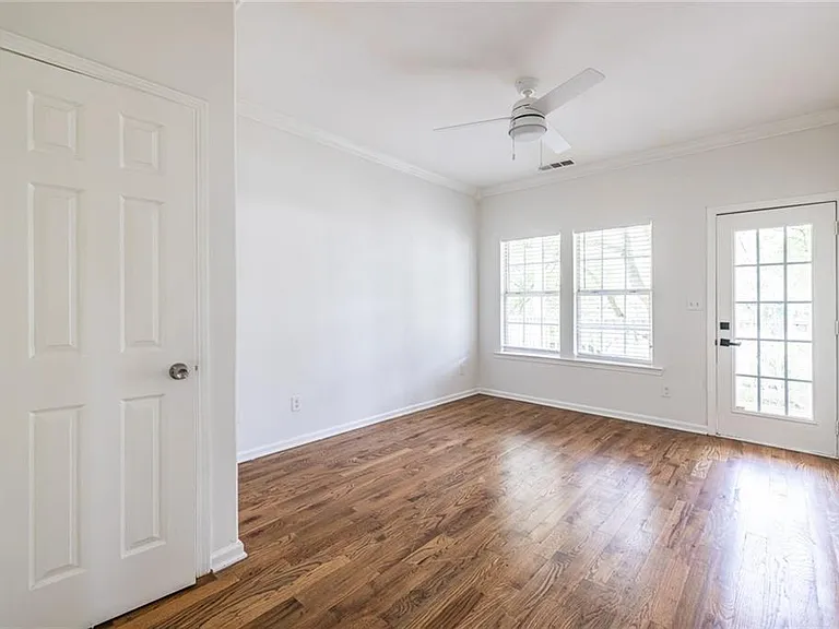 1146 Ira St SW — Photo 11