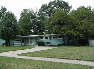 3125 Hilltop Dr, South Bend, IN 46614