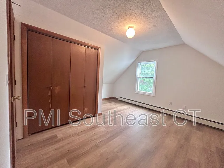 55 Hedge Ave — Photo 15