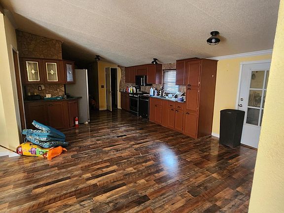 4th image of 59 Mauer Dr