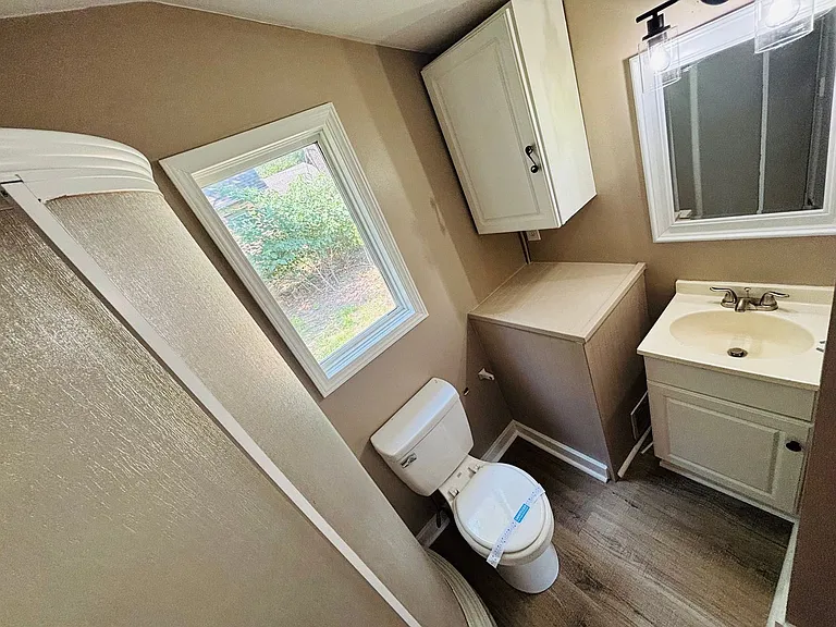 404 N Georgie Ave — Photo 6